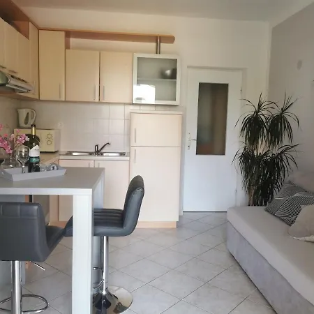 Apartment Kameni Cvit A2