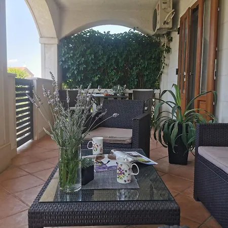 Kameni Cvit A2 Apartment Supetar